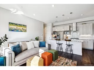 Photo #5: 8320241 Listing