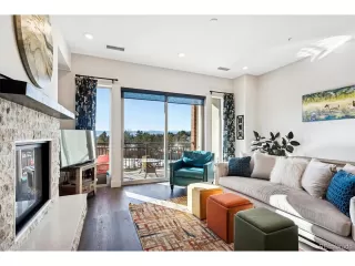 Photo #6: 8320241 Listing