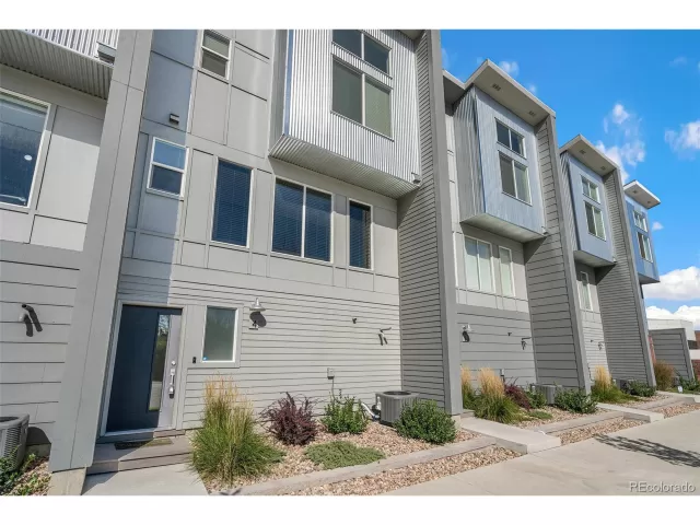 MLS: 8321844 Condo For Sale