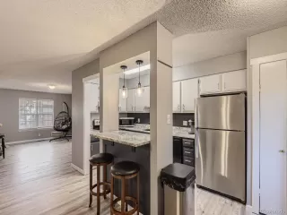 Photo #4: 8324402 Listing