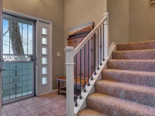 Photo #3: 8329386 Listing