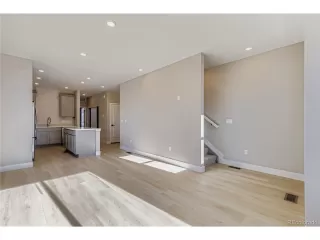 Photo #3: 8329880 Listing