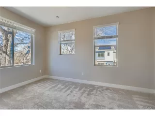 Photo #5: 8329880 Listing