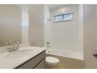 Photo #6: 8329880 Listing