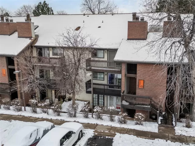 MLS: 8333739 Condo For Sale