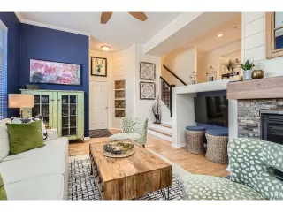 Photo #3: 8338284 Listing