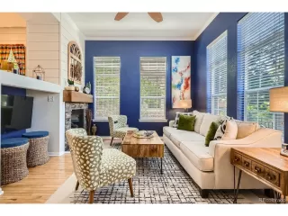 Photo #4: 8338284 Listing