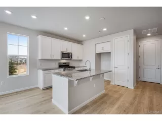 Photo #4: 8339525 Listing