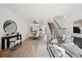 Photo #4: 8341897 Listing