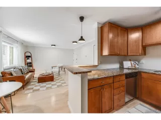 Photo #5: 8350531 Listing