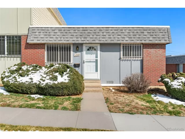 MLS: 8351326 Condo For Sale