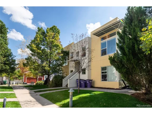 MLS: 8351998 Condo For Sale