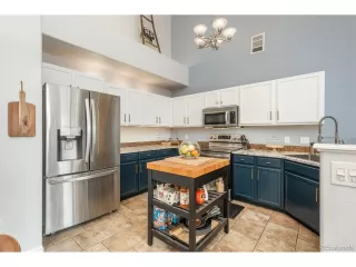 Photo #2: 8356405 Listing