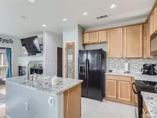 Photo #6: 8359300 Listing 