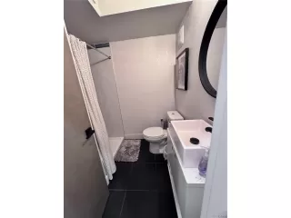 Photo #3: 8365500 Listing