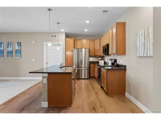 Photo #5: 8366717 Listing