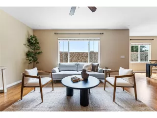 Photo #6: 8367247 Listing