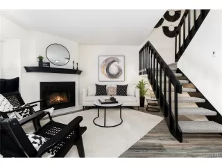 Photo #5: 8367254 Listing