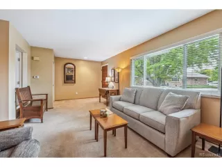 Photo #5: 8375101 Listing