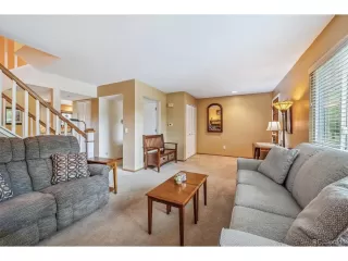 Photo #6: 8375101 Listing