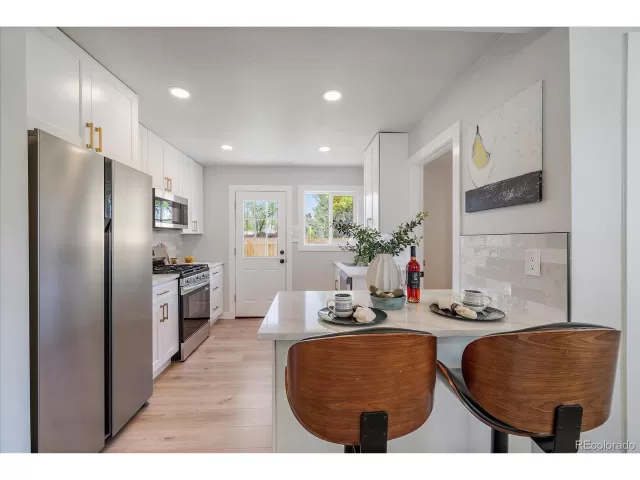 MLS: 8376284 Condo For Sale