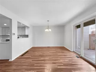 Photo #6: 8378391 Listing