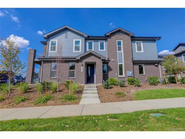 MLS: 8381394 Condo For Sale