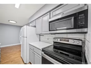 Photo #3: 8383968 Listing