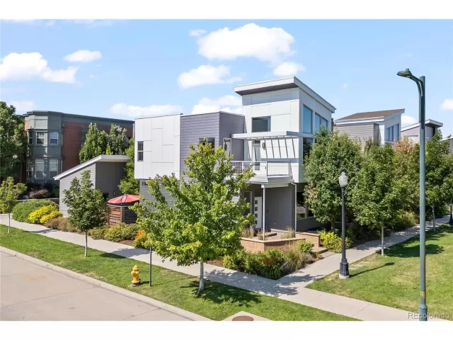 MLS: 8387207 Condo For Sale