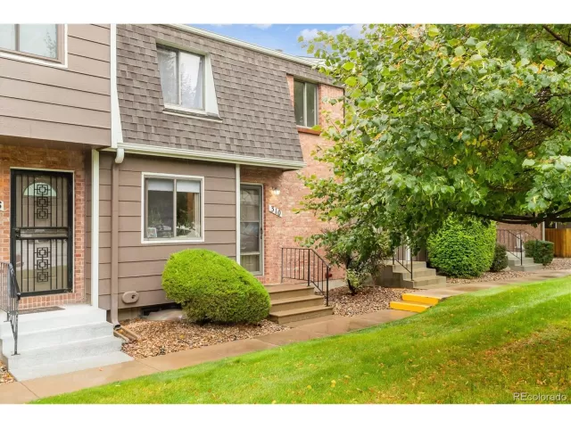 MLS: 8388332 Condo For Sale