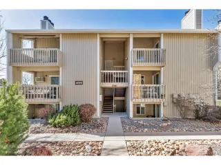 Photo #5: 8388958 Listing