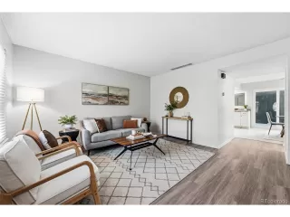 Photo #5: 8390668 Listing