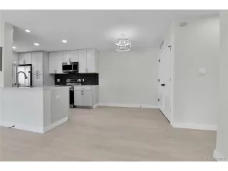 Photo #4: 8391610 Listing 