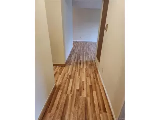 Photo #4: 8391669 Listing