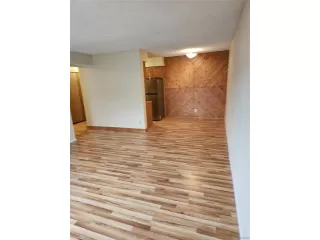 Photo #6: 8391669 Listing