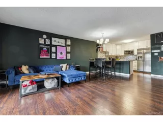 Photo #6: 8396811 Listing