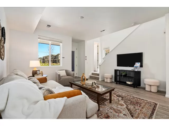 MLS: 8401672 Condo For Sale