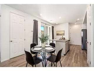 Photo #5: 8401672 Listing 