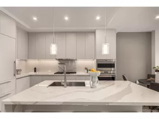 Photo #5: 8402556 Listing