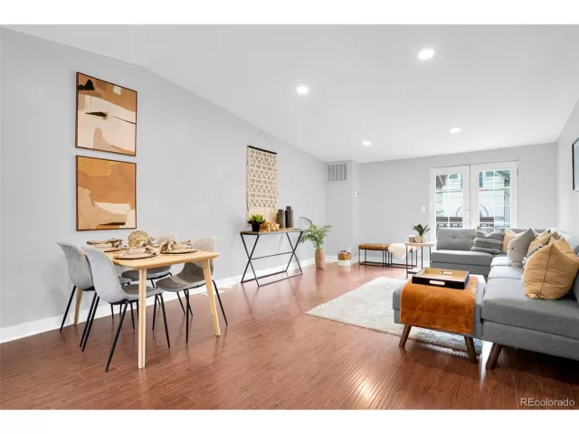 MLS: 8402575 Condo For Sale