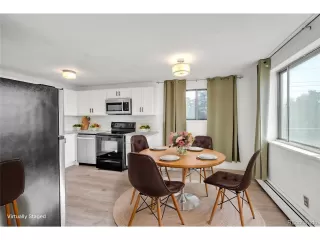 Photo #3: 8403940 Listing