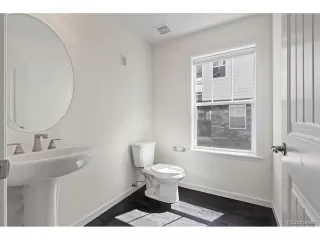 Photo #6: 8403993 Listing