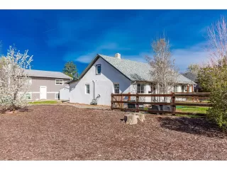 Photo #3: 8405377 Listing