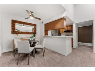 Photo #6: 8410098 Listing