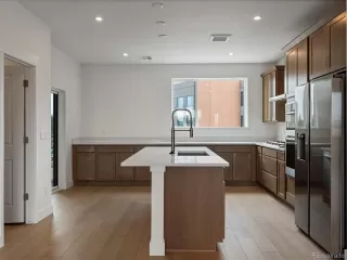 Photo #3: 8410538 Listing 