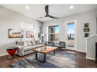 Photo #5: 8414729 Listing