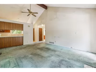 Photo #5: 8414810 Listing