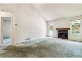 Photo #6: 8414810 Listing