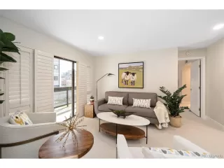 Photo #6: 8415885 Listing