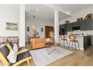 Photo #5: 8417146 Listing